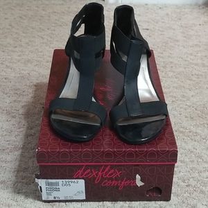 DexFlex " Phiona" Black 8.5 Wedge Sandals Cork